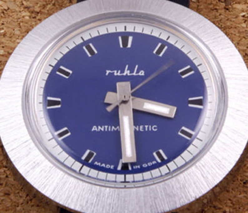 Ruhla UFO mechanische Handaufzugs-Vintage-Uhr, hergestellt in Ostdeutschland, neu aus altem Lagerbestand Bild 2