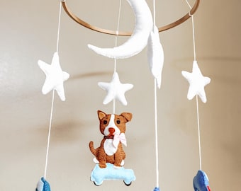 Móvil de cochecito hecho a mano para cuna/habitación infantil/sala de juegos.