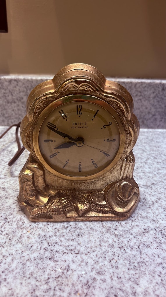 United Model 315 Mid Century Clock Vintage Cowboy Mantel Western