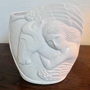 Vintage 1992 Dayle Rushall Signed Studio Pottery Vase Dual Relief Coastal & Pegasus Scene