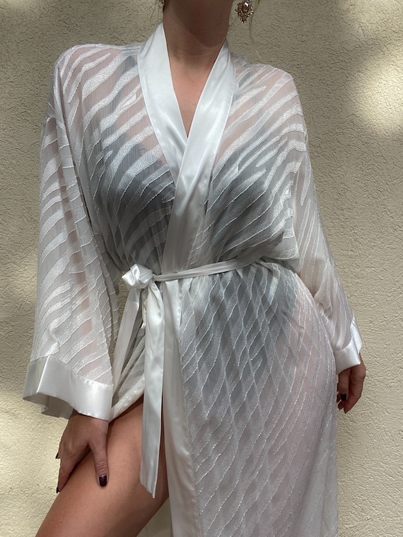 Natori Luxury Designer Sheer Robe, Bridal robe, Wh