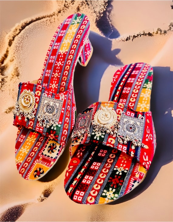 Fancy hotsell jutti chappal