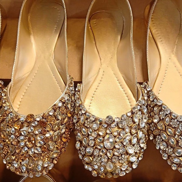 Khussa, 2 colors, Punjabi Jutti, Kundan, Rhinestone Pakistani khussey, Indian shoes, Bridal shoes wedding shoes, flat slip on women's shoes.