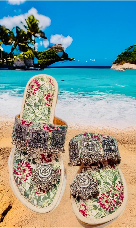 Fancy hotsell jutti chappal