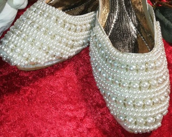 Khussa, Punjabi Jutti, Pearl, Rhinestone Pakistani Khussa, Indian shoes, Bridal, wedding shoes, flat  women's shoes.