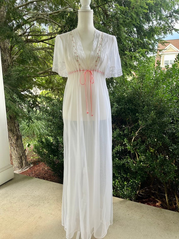 Vintage Dreamaway White Sheer Nylon Robe - image 1