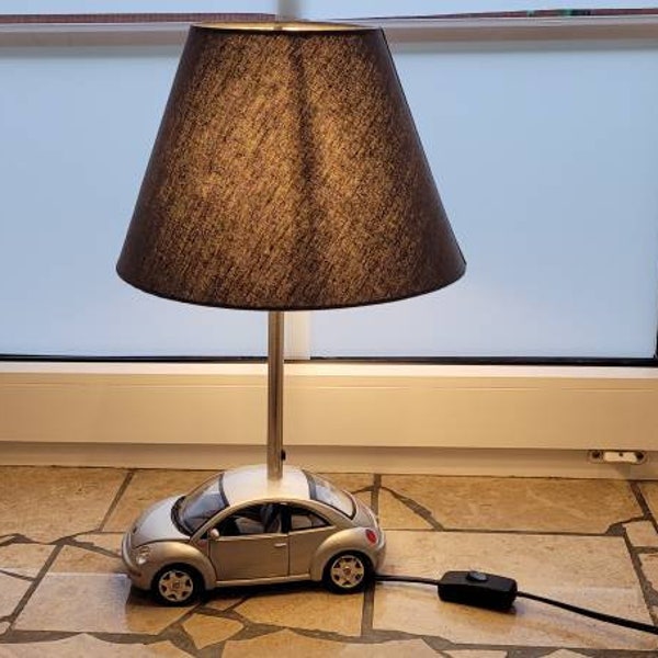 VW BEETLE Lampe, Autolampe 1:18 BEETLE Sammlerstück. Besondere Lampe.  Schreibtischlampe. Kult. Einzelstück. Beistell Lampe,  Tischleuchte