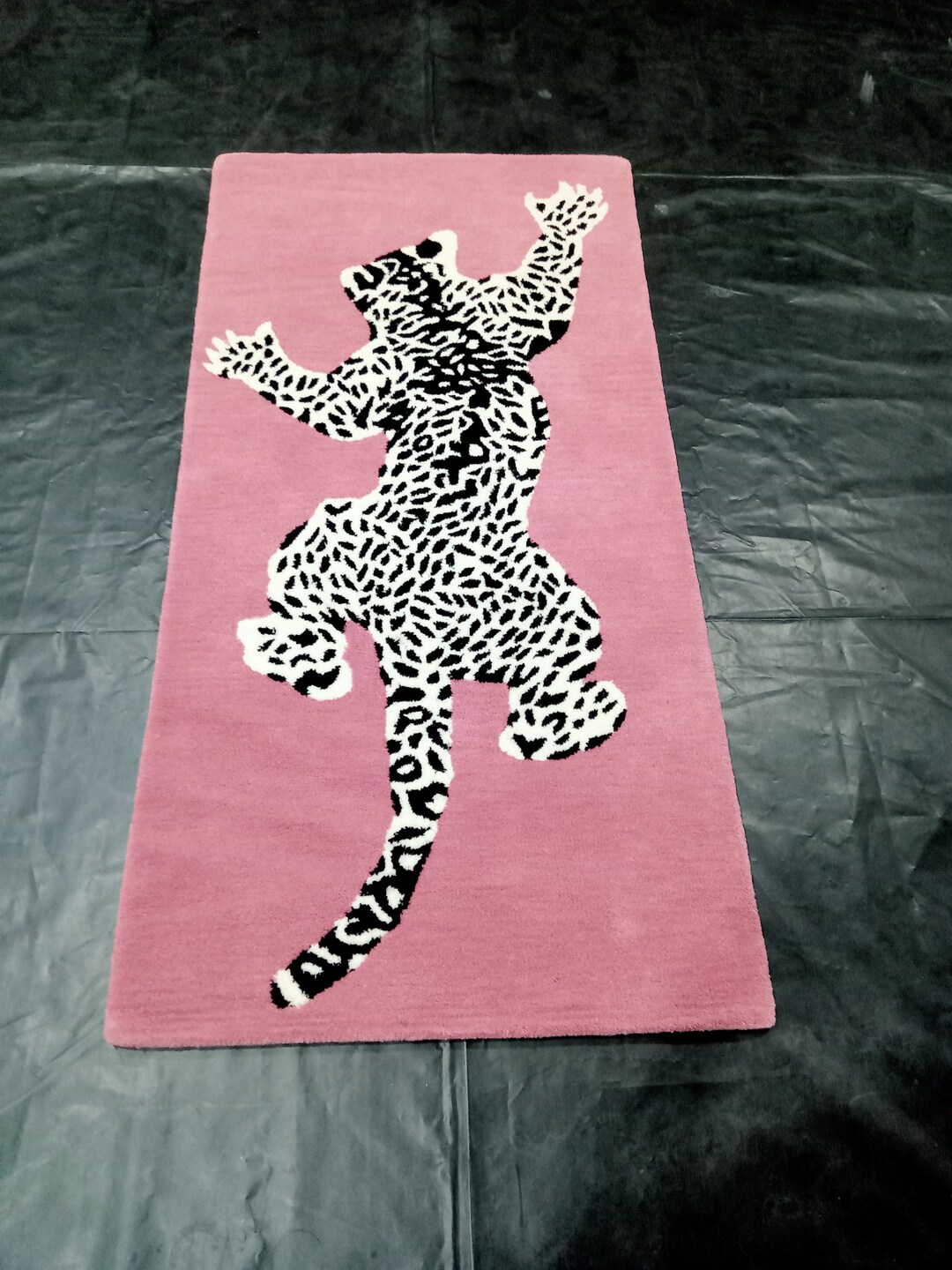 Pink Leopard Rug,hand Tufted Rug.leopard Print Rug. Pink Leopard Rug