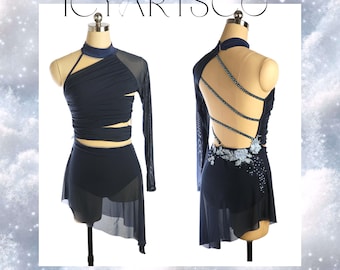 Puede incluir: Vestido de patinaje artístico azul marino con cuello halter y diseño asimétrico. El vestido presenta una manga larga transparente, detalles recortados y una falda fluida. La parte trasera del vestido tiene un diseño abierto único con detalles de cuentas y adornos florales.