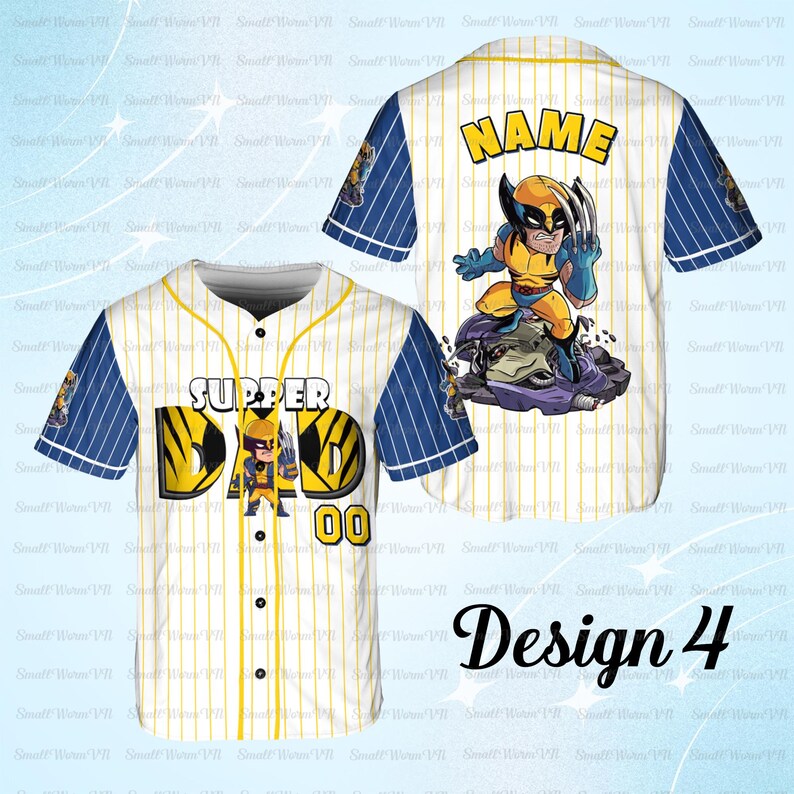 Puede incluir: Camiseta de b&eacute;isbol con cuerpo blanco y finas rayas amarillas. Las mangas son azules con rayas blancas. La parte delantera presenta el texto "SUPPER DAD" y un personaje de dibujos animados. La parte trasera tiene un personaje de dibujos animados y la palabra "NAME". La camiseta est&aacute; etiquetada como "Design 4".