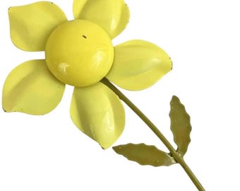 Vintage 1960er Jahre Emaille Blumen Brosche, Gelbe Mod Retro Anstecknadel, Mid Century Schmuck