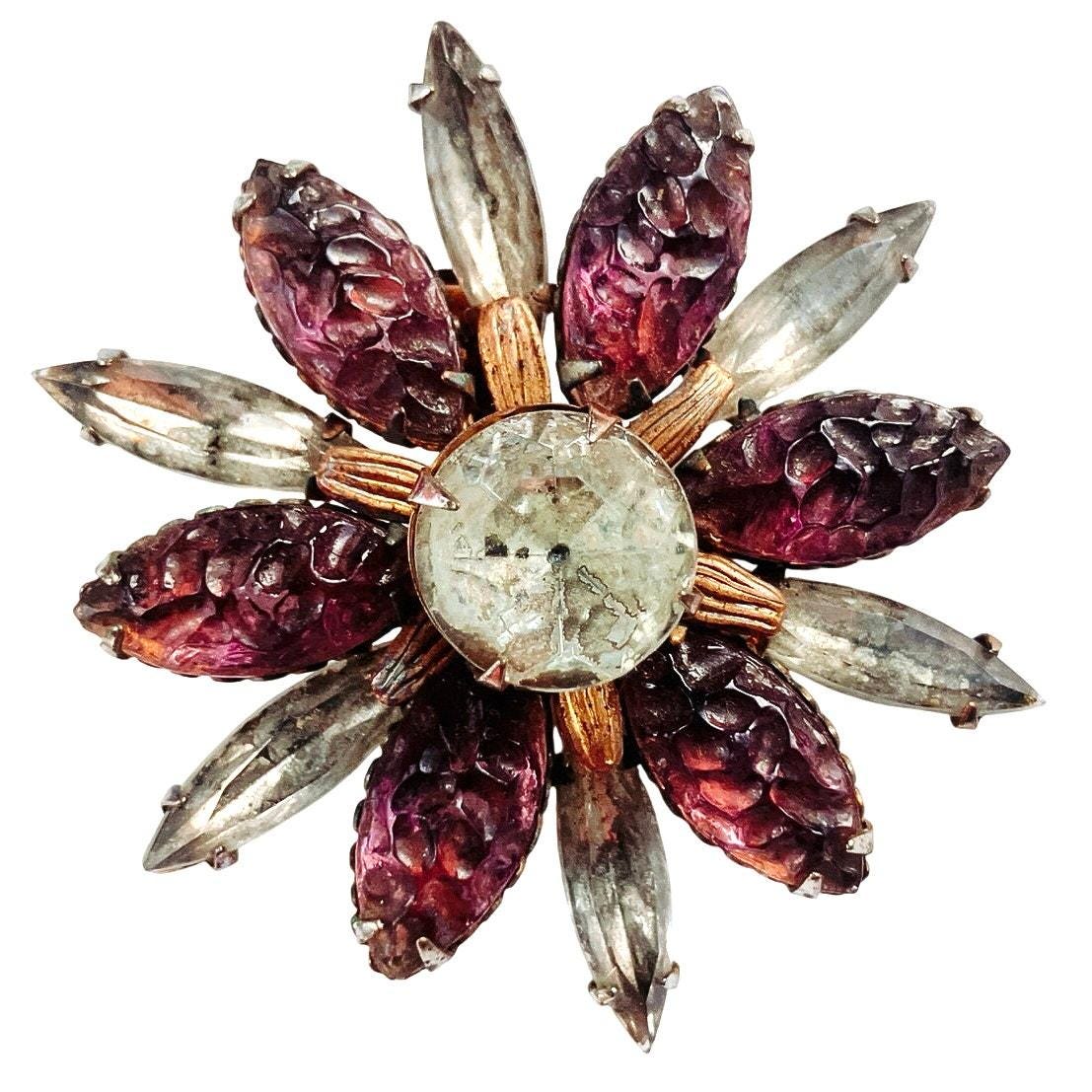 DUOWEI Spilla in lega smaltata con strass e carlino, per cuccioli e animali domestici, idea regalo per donne e ragazze adolescenti marrone