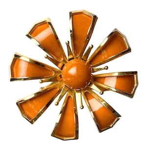 VTG 70s Brooch Orange Auburn Enamel Dimensional Flower Gold Tone Metal Pin
