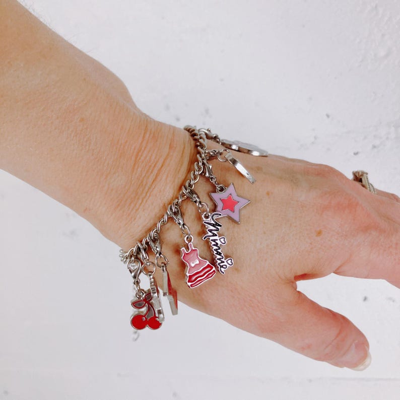 Minnie Mouse Disney Themed Charm Bracelet Silver Tone Pink Enamel VTG Y2K image 2