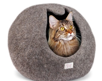 Organic Wool Cat Bed Cave (Large/Medium) - Eco Friendly 100% Merino Wool Beds for Cats and Kittens