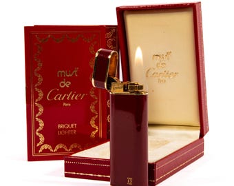 Encendedor vintage Cartier Les Must lacado en burdeos en caja, década de 1990