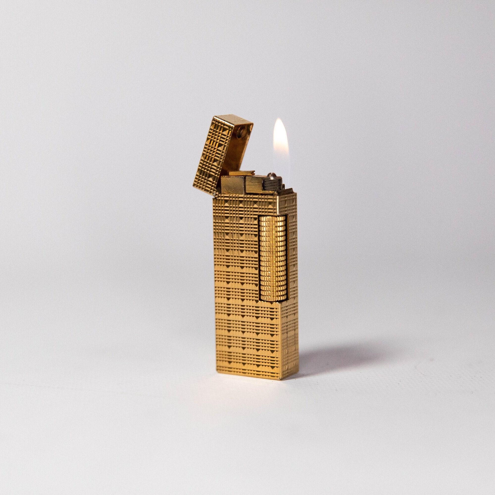 Supreme premium yellow gold fancy right side push lighter jet flame