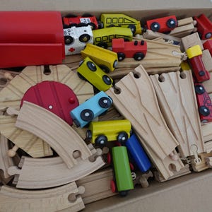 Vintage treinbaan | Binnen speelgoed | Oud speelgoed | Houten speelgoed | Jongens en Meisjes speelgoed | Vintage toys | Treinemplacement