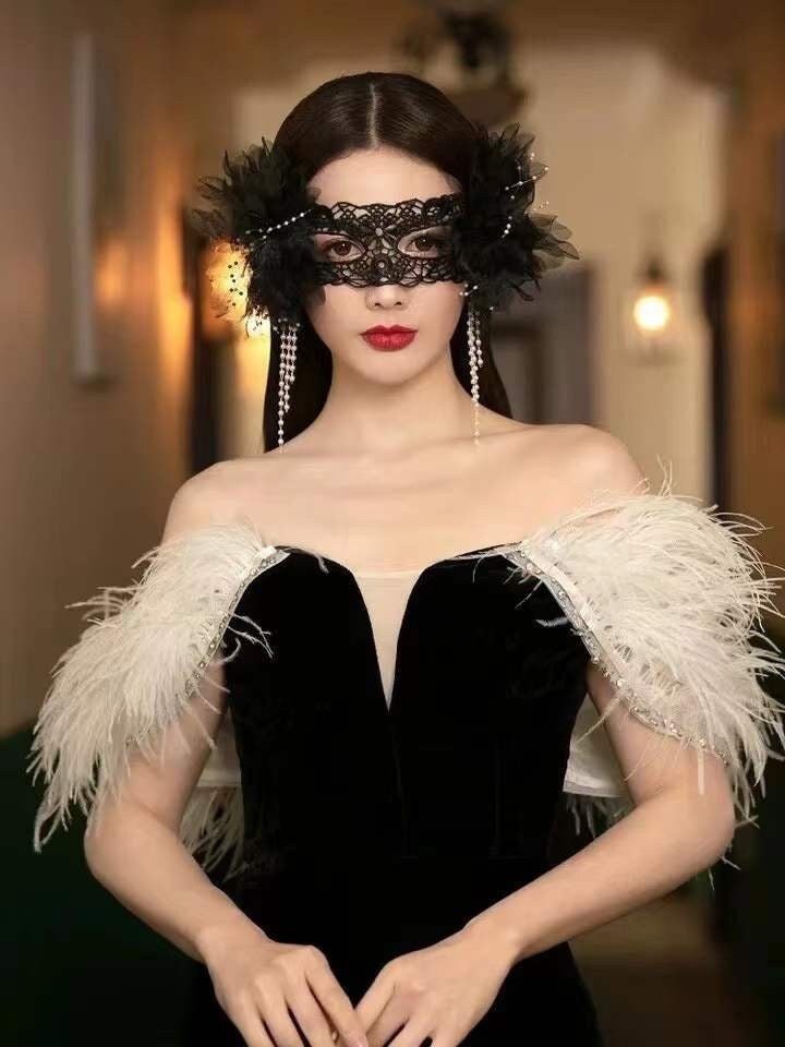 Black Gold Masquerade Mask Women Feather Mask Mardi Gras Etsy