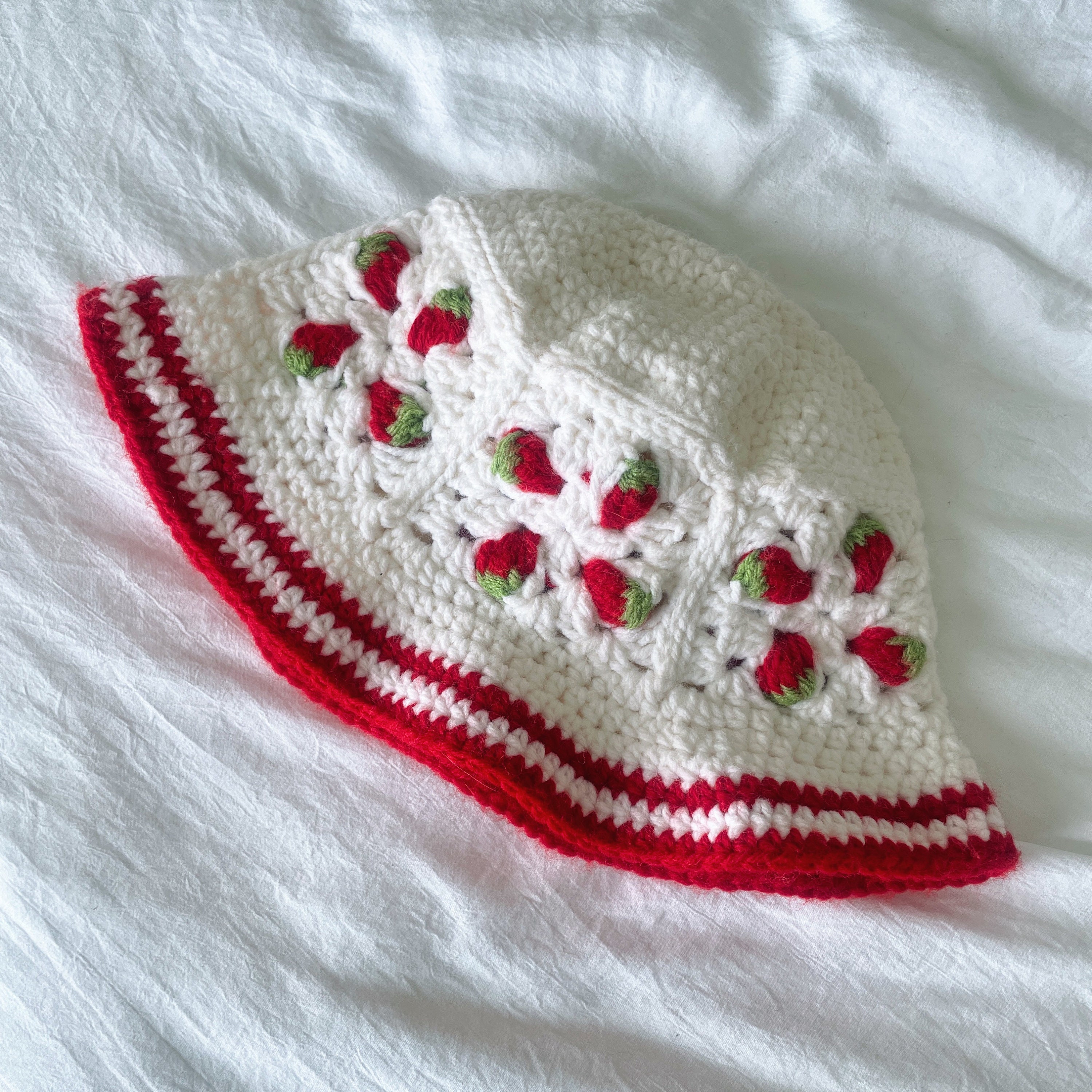 Crochet Pattern // Granny Square Bucket Hat // Geneva Bucket - Etsy