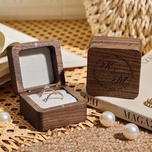 Personalized Ring Bearer Box, Engraved Wood Ring Box, Proposal Ring Bearer Engagement Ring Case, Wedding Gift, Anniversary Gift,Gfit For Her
