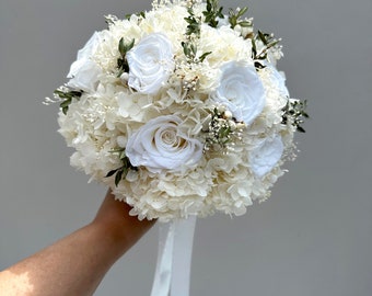 White Rose Flower Bouquet Wedding Bride with Preserved Standard sized Roses Bridesmaid Posy Hydrangea Greenery Classic Modern Premium Dried