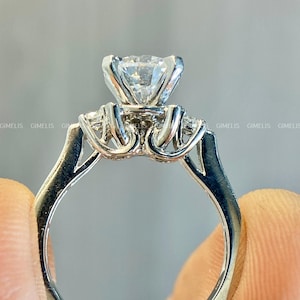 Luxury 2.0 Ct Moissanite Engagement Ring, Round Moissanite Engagement Ring, 14K Gold Round Cut Moissanite Wedding Ring