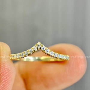 V Shaped Band, 1.4mm Moissanite Wedding Band For Women, V Shape Ring, Chevron Band, Curved Wedding Band, Solid 14K Gold Ring, V Wedding Band