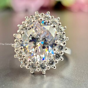 2.0 CT Oval Cut Moissanite Engagement Ring 14K/18K Gold Ring Art Deco Vintage Ring Unique Ring Art Deco Ring Floral Cluster Wedding Ring