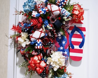 Patriotic door decor USA decor FlipFlop wreath with beautiful hydrangeas and 5 handmade bows