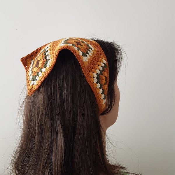 Grand-mère carré crochet bandana, mouchoir de cheveux, accessoire de cheveux en coton, foulard, cadeau pour elle, grand-mère core bandana, marron / vert / beige