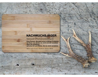 personalisiertes Holz Frühstücksbrett mit hochwertiger Laser-Gravur in zwei Größen, das perfekte Geschenke für Jäger und Jägerinnen