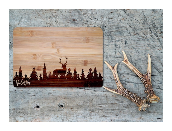 personalisiertes Holz Frühstücksbrett mit hochwertiger Laser-Gravur in zwei Größen, das perfekte Geschenke für Jäger und Jägerinnen