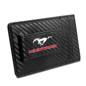 Imagen iPick hecha para Ford Mustang en cartera con tarjetero RFID de fibra de carbono rojo y negro, con licencia oficial