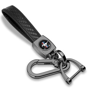 iPick Image for Ford Mustang Tri-Bar Logo in Black on Real Carbon Fiber Loop-Strap Dark Gunmetal Hook Key Chain, Official Licensed
