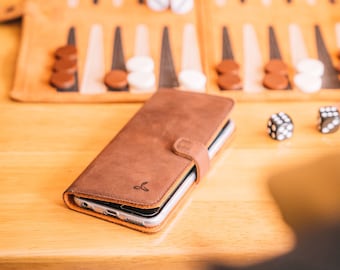 Snakehive Vintage Brown Leather Wallet Case for Apple iPhone 14, 13, 12, 11, X, XS, XR, SE (2020/2022), 8, 7 Series