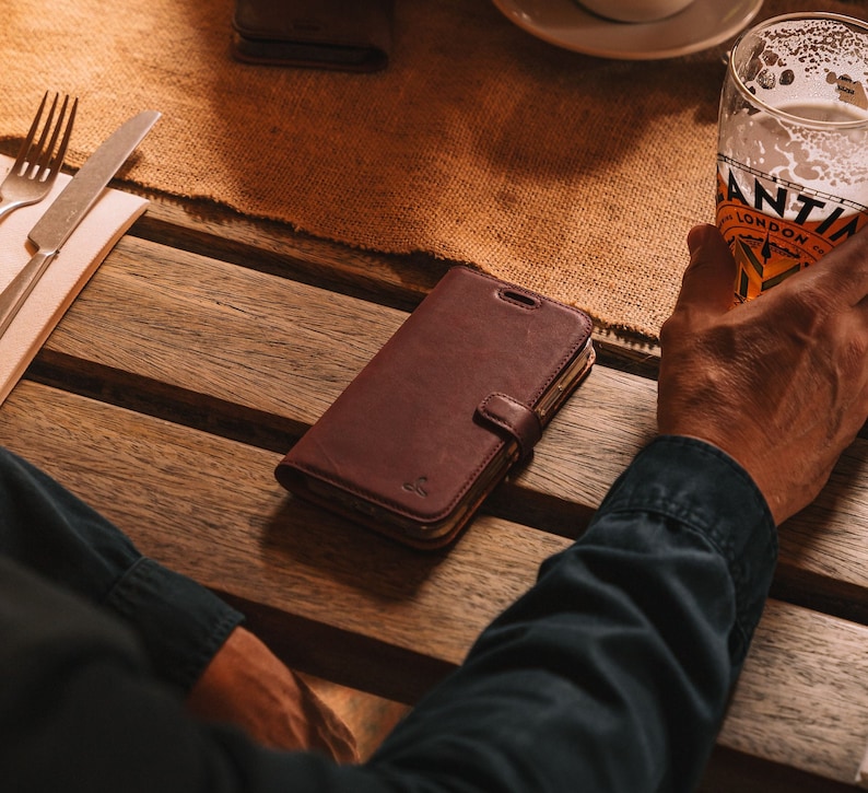 Snakehive Vintage Plum Leather Wallet Case for Apple iPhone 14, 13, 12