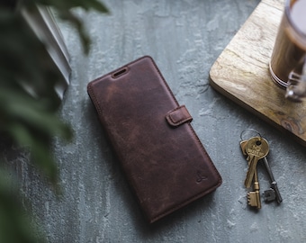 Snakehive Personalised Real Leather Wallet Phone Case for Google Pixel 6, 6 Pro, 7, 7 Pro, 8 and 8 Pro - FREE PERSONALISATION - Brown