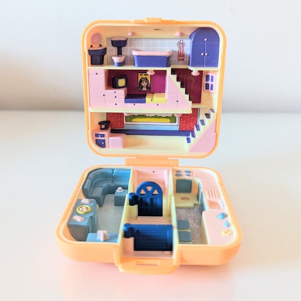 Polly's Town House, Polly Pocket Compact, Bluebird Toys