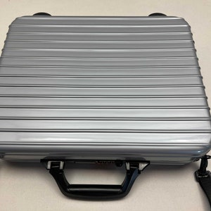 RIMOWA Laptop Notebook Suitcase / like NEW / High Quality / Made in Germany original inside pocket Bild 3