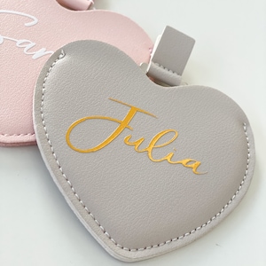 Personalisierter Taschenspiegel, Herz Spiegel personalisiert, kleines Geschenk Weihnachten, Geschenk für Mädchen, Geschenk Valentinstag Grau