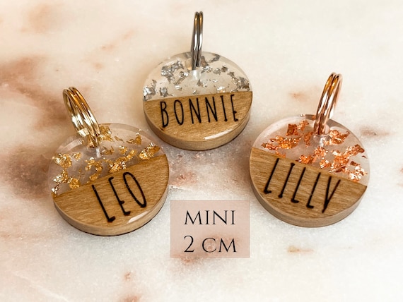 Mini Marke ø 20 mm für kleine Hunde | kleine Harz Hundemarke | aus Harz und Olivenholz mit beidseitiger Gravur | silber gold roségold