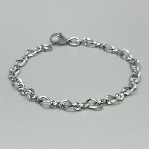 Stainless Steel Twisted Chain Bracelet ~ No Tarnish ~ Twisted Oval Link ~ Silver Chain ~ Women ~ Gift ~ Fun Fashion On The Go