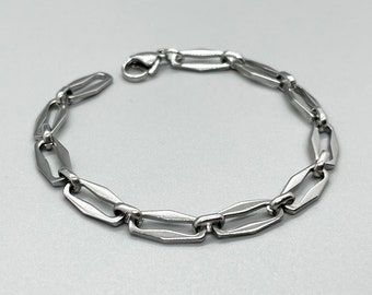 Stainless Steel Silver Chain Bracelet ~ No Tarnish ~ Geometric ~ Oval Link Chain ~ Unisex ~ Women ~ Gift ~ Fun Fashion On The Go