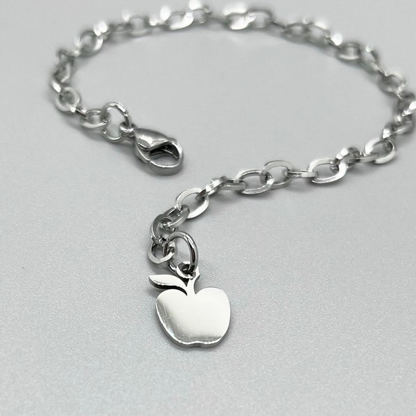 Bracelet à breloques POMME en acier inoxydable ~ Ne ternit pas ~ Pendentif pomme ~ Mini chaîne avec trombone ~ Cadeau pour professeur ~ Mode amusante où que vous soyez