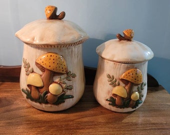 Vintage Cookie Jar-70s Cookie Jar-Retro Cookie Jar-3D Mushroom Cookie Jar-Vintage Canister-Retro Canister-Ceramic Pot-Ceramic Jar-Hippie