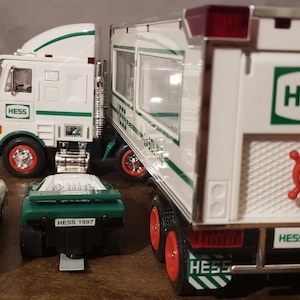 1997 Hess Toy Truck & Racers