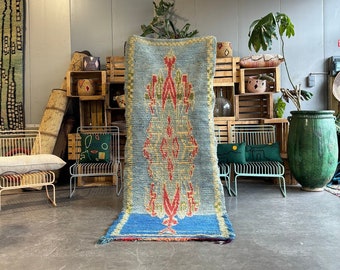tapis marocain vintage boucherouite vintage 105x265 cm, tapis berbère bleu fait main en tissu, Tapis salon