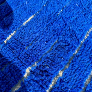 Blauer Majorelle-Teppich, authentischer marokkanischer Teppich, Berberteppich, echter Wollteppich, handgefertigter Teppich, Beni-Ourain-Stil, Flächenteppich, Tapis Berbere Bild 7