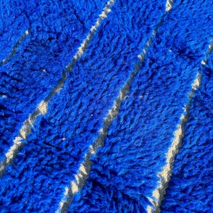 Blauer Majorelle-Teppich, authentischer marokkanischer Teppich, Berberteppich, echter Wollteppich, handgefertigter Teppich, Beni-Ourain-Stil, Flächenteppich, Tapis Berbere Bild 6